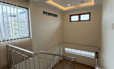 Hotel Istimewa 5 Lantai + Basement 29 Kamar Full Furnished Include Manajemen Ring 1 Malioboro
