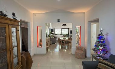 Casa en excelente estado. única. a 10 cuadras del centro de Mercedes