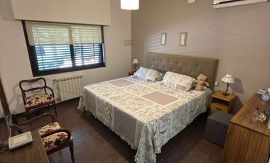 Casa en excelente estado. única. a 10 cuadras del centro de Mercedes