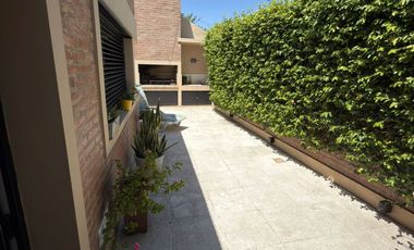 Casa en excelente estado. única. a 10 cuadras del centro de Mercedes