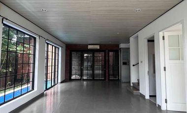 BEST PRICE FOR SALE EUROPEAN STYLE TOWNHOUSE AT CIPETE