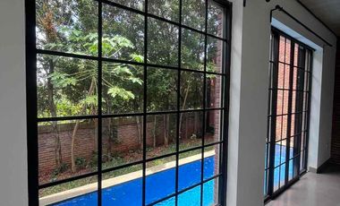 BEST PRICE FOR SALE EUROPEAN STYLE TOWNHOUSE AT CIPETE