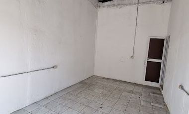 Local en Alquiler en la Avenida Portete, 1 Baño, Sur de Guayaquil, Se Acepta para Restaurante.