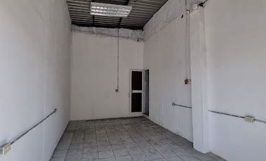 Local en Alquiler en la Avenida Portete, 1 Baño, Sur de Guayaquil, Se Acepta para Restaurante.