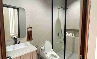 Rumah Cantik Green Lake City Furnish, Cipondoh, Tangerang