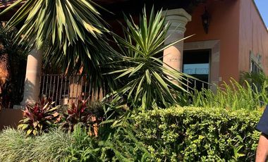 Vendo en Cuernavaca Casa de 1 Nivel en Fracc. Real de Tezoyuca, estilo Cuernavaca, totalmente amueblada y con Seguridad Total.