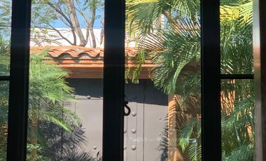 Vendo en Cuernavaca Casa de 1 Nivel en Fracc. Real de Tezoyuca, estilo Cuernavaca, totalmente amueblada y con Seguridad Total.