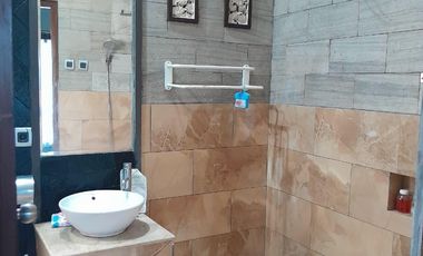 TURUN HARGA! JUAL SEWA RUMAH STRATEGIS DENGAN LINGKUNGAN NYAMAN ASRI DAN AMAN DI CIGADUNG BANDUNG