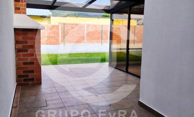 Casa de Una Planta en Arriendo con Cocina Equipada - Mirasierra