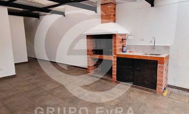 Casa de Una Planta en Arriendo con Cocina Equipada - Mirasierra