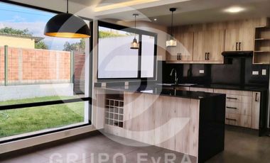 Casa de Una Planta en Arriendo con Cocina Equipada - Mirasierra