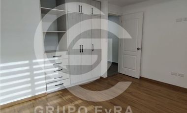 Casa de Una Planta en Arriendo con Cocina Equipada - Mirasierra