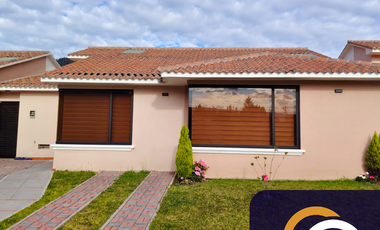 Casa de Una Planta en Arriendo con Cocina Equipada - Mirasierra