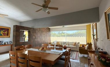 VENDO EN CUERNAVACA ESTUPENDA RESIDENCIA EN EL CLUB DE GOLF SANTA FE, 6 RECAMARAS, ALBERCA CLIMATIZADA, AMPLIO JARDIN  Y SEGURIDAD TOTAL.