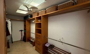 VENDO EN CUERNAVACA ESTUPENDA RESIDENCIA EN EL CLUB DE GOLF SANTA FE, 6 RECAMARAS, ALBERCA CLIMATIZADA, AMPLIO JARDIN  Y SEGURIDAD TOTAL.