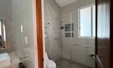 VENDO EN CUERNAVACA ESTUPENDA RESIDENCIA EN EL CLUB DE GOLF SANTA FE, 6 RECAMARAS, ALBERCA CLIMATIZADA, AMPLIO JARDIN  Y SEGURIDAD TOTAL.