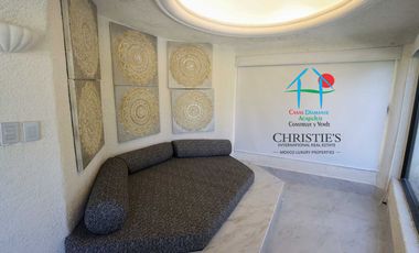 Casa con alberca con cascada, mesa de teppanyaki, palapa y vistas panorámicas al mar