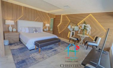 Casa con alberca con cascada, mesa de teppanyaki, palapa y vistas panorámicas al mar