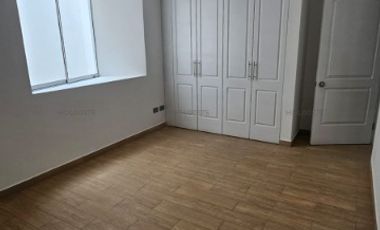 MÚDATE MAÑANA MISMO A ESTE DEPA REMODELADO Y FRENTE A PARQUE EN CHACARILLA