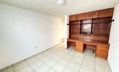 Renta casa a unos pasos de boulevard garcía de león y plaza las Américas 2 recamaras