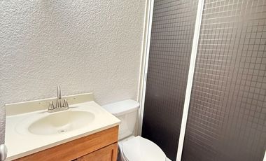 Renta casa a unos pasos de boulevard garcía de león y plaza las Américas 2 recamaras