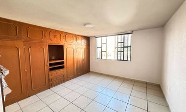 Renta casa a unos pasos de boulevard garcía de león y plaza las Américas 2 recamaras