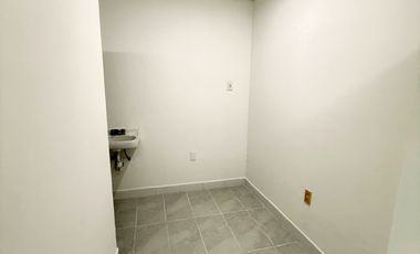 Renta casa a unos pasos de boulevard garcía de león y plaza las Américas 2 recamaras