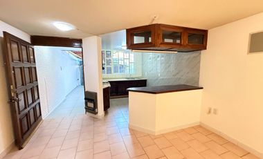 Renta casa a unos pasos de boulevard garcía de león y plaza las Américas 2 recamaras