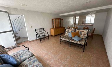 Casa Sola en Renta en Colonia Tlatepexco, Cuernavaca, Morelos