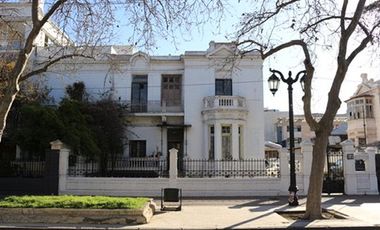 ARRIENDO COMERCIAL BARRIO REPUBLICA