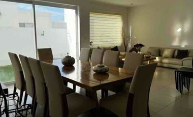 CASA EN VENTA EN FRACCIONAMIENTO LA VISTA