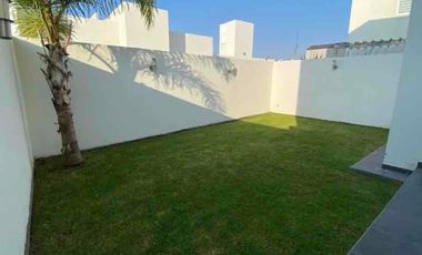 CASA EN VENTA EN FRACCIONAMIENTO LA VISTA