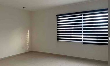 CASA EN VENTA EN FRACCIONAMIENTO LA VISTA