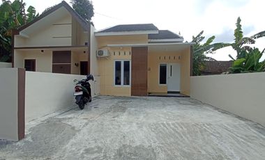 Anak Anda Kuliah di UII Jogja? Rumah Palagan Ini, Solusi Cerdas. Wisuda, Bisa Disewakan