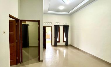 Rumah Tepi Jalan Aspal di Palagan– Lingkar Bisnis & Kampus