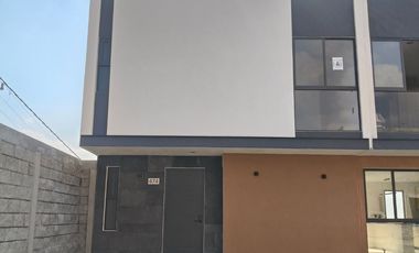 Casa en venta Residencial Real Castillejo, en esquina y cerca de áreas verdes