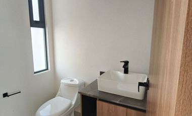 Casa en venta Residencial Real Castillejo, en esquina y cerca de áreas verdes