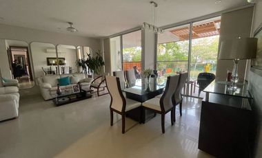 Hermoso Apartamento con Piscina y Jardin