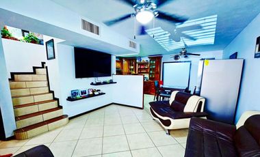 Casa en venta 4 recamaras 3 baños, fracc Jardines de san Carlos, ciudad Juarez Chih