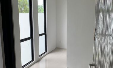 Disewakan Rumah Citra Garden Puri Cluster Elecio, Jakarta Barat