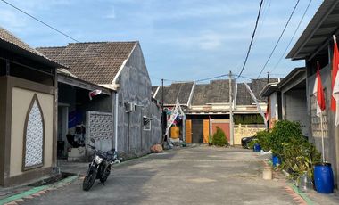 FOR SELL Alana Regency Cerme 2 BR House