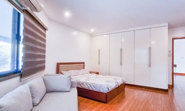 744 sqm 4BR Corner House and Lot for Sale in Dasmariñas Village