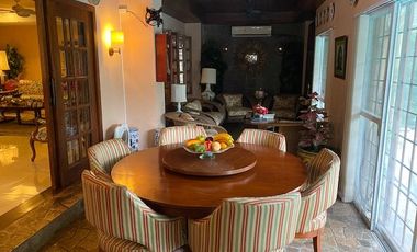 1350 sqm 4BR House & Lot in Dasmariñas Village