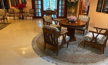 1350 sqm 4BR House & Lot in Dasmariñas Village