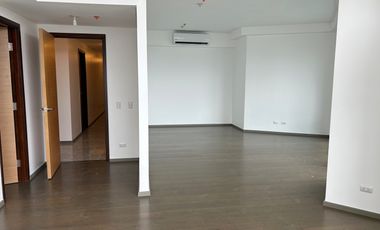 PENTHOUSE UNIT FOR LEASE IN CAPITOL COMMONS