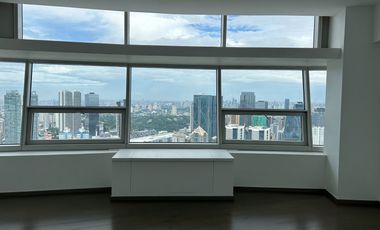 PENTHOUSE UNIT FOR LEASE IN CAPITOL COMMONS