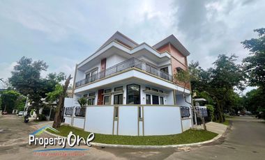 Dijual Rumah Posisi Hook di Kencana Loka BSD