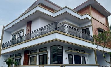 Dijual Rumah Posisi Hook di Kencana Loka BSD