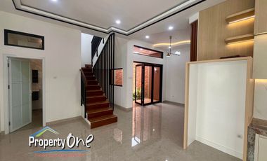 Dijual Rumah Posisi Hook di Kencana Loka BSD