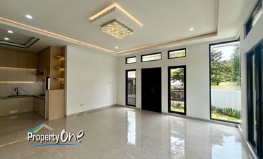 Dijual Rumah Posisi Hook di Kencana Loka BSD